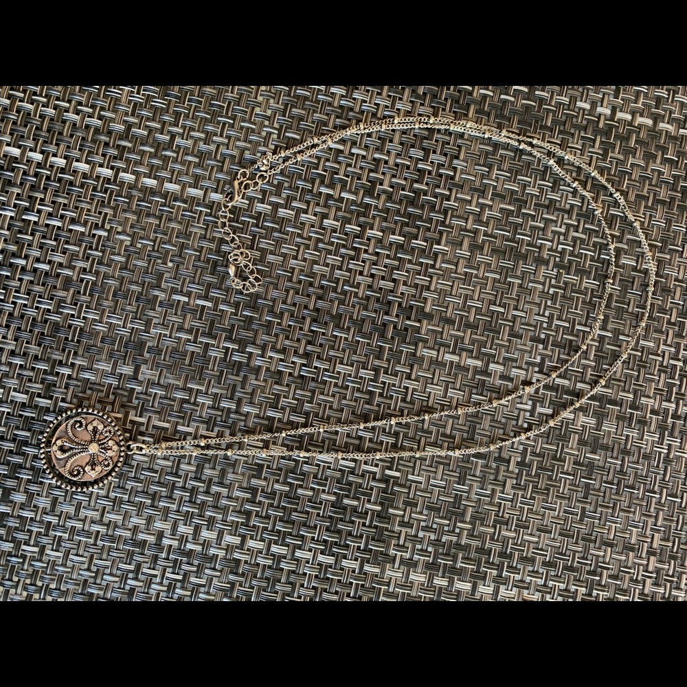 Flor de lis necklace!